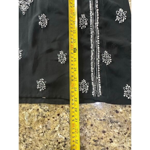 Graham Kandiah NY Embellished Long Sleeve Tunic Flowy Black White Top Size Large - Picture 13 of 16